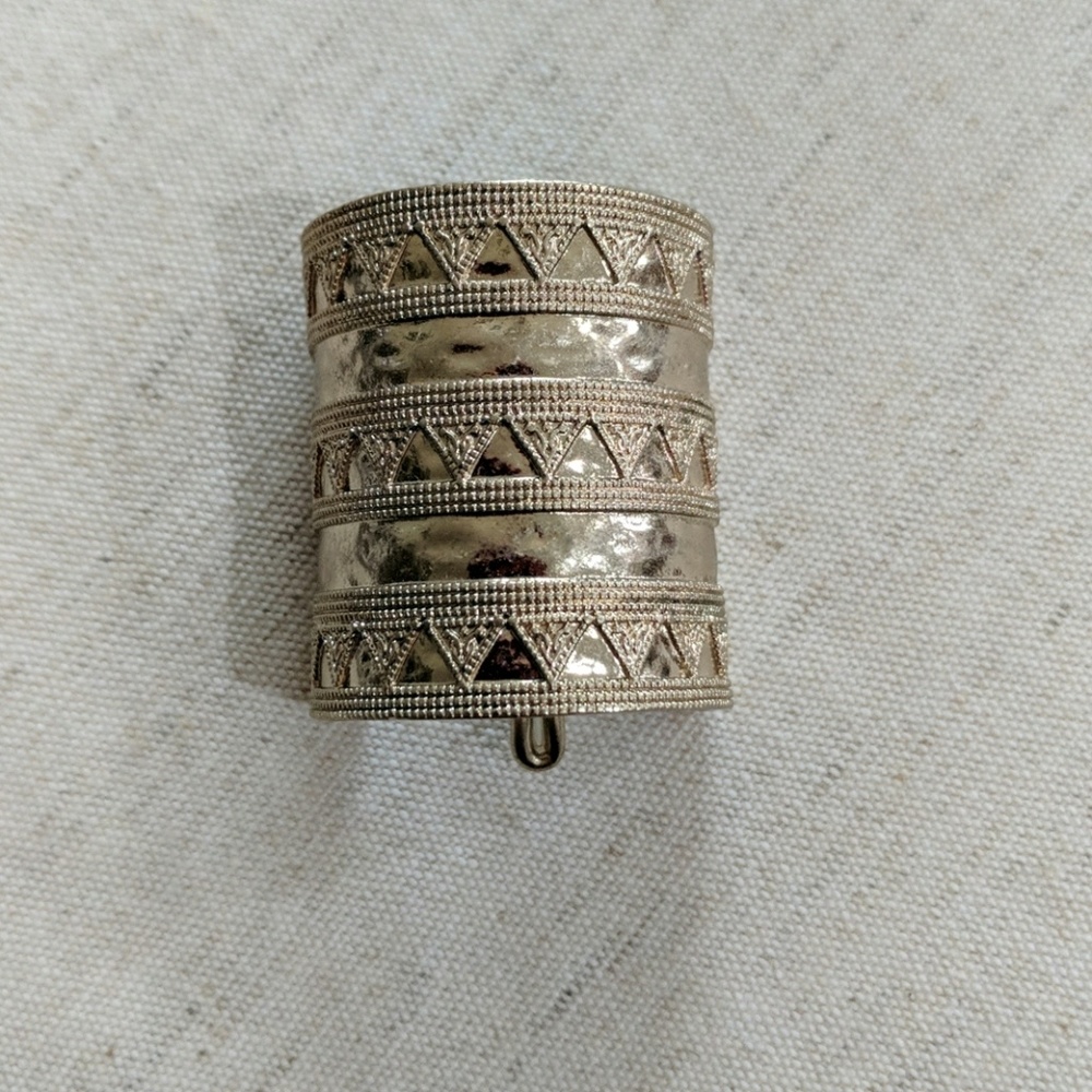 C+I Gold Metal Ponytail Piece